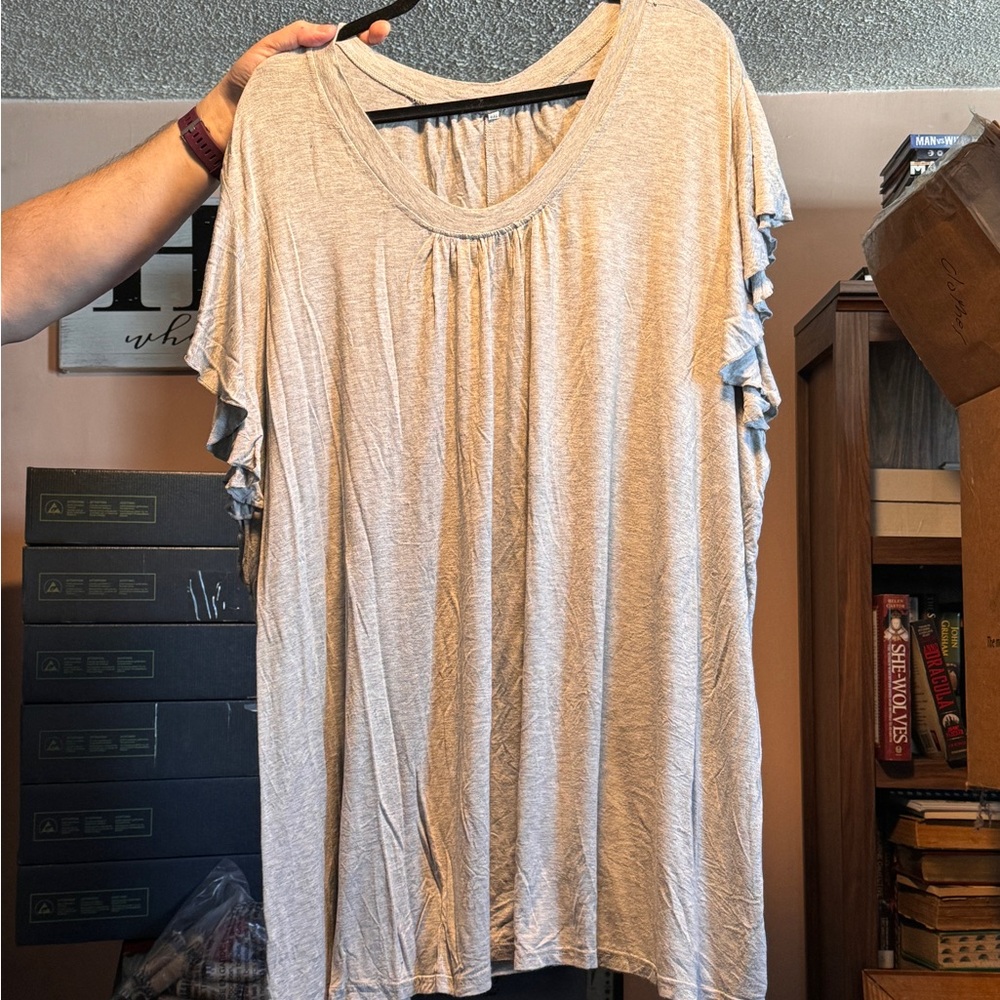 gray flutter sleeve top